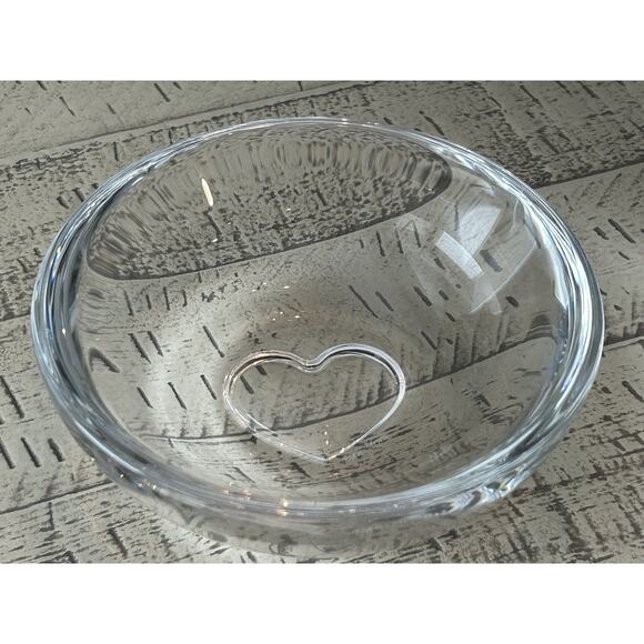 Orrefors Sweetie Heart Crystal Bowl Dish Trinket by Martti Rytkonen Sweden 5.5" - Picture 1 of 7